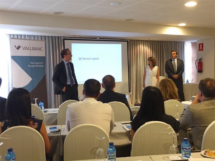 L'equip de Kersio presentant la nova proposta als treballadors de Vall Banc.